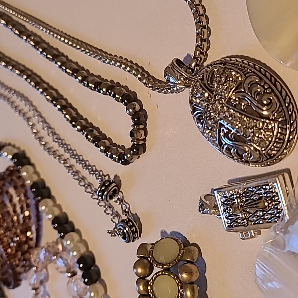 Jewlery and Craft Beads Bundle, Beads, and Necklaces - Picture 2 of 16